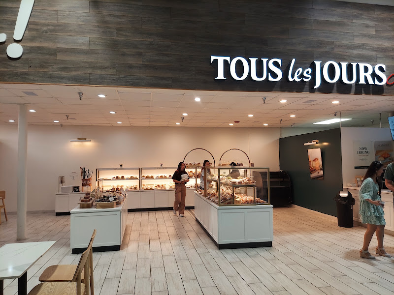 TOUS les JOURS Bakery Café 2