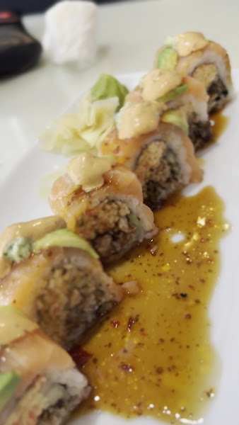 Flamin' Phó & Sushi Bar 2