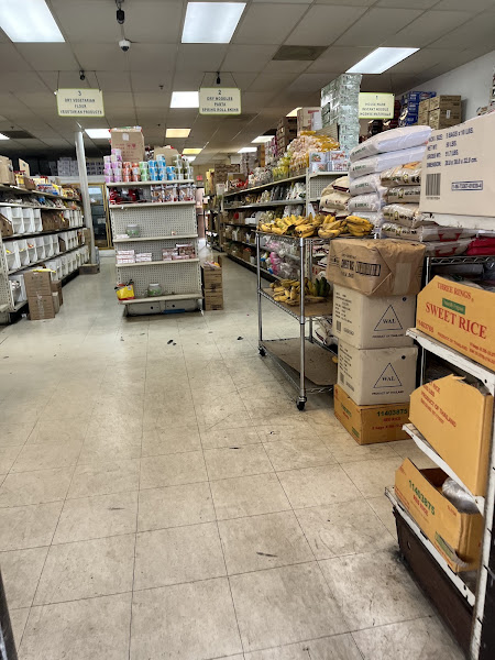 Tan Tien Oriental Market 3