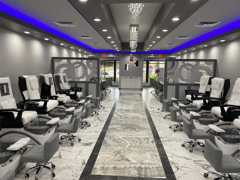 Noire Nail and Lash Bar 2