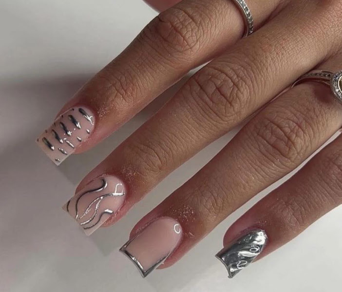 Noire Nail and Lash Bar 4