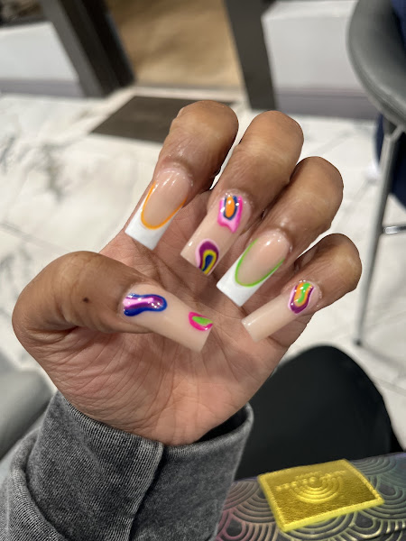 Noire Nail and Lash Bar 5
