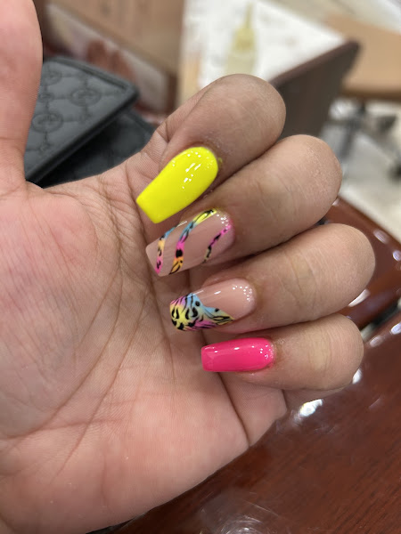 Nini Nails and Spa 5