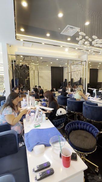 LV Nails Lounge 3