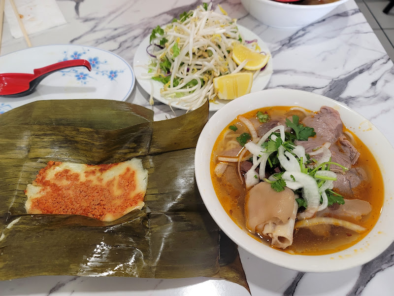 Mien Trung Restaurant 3