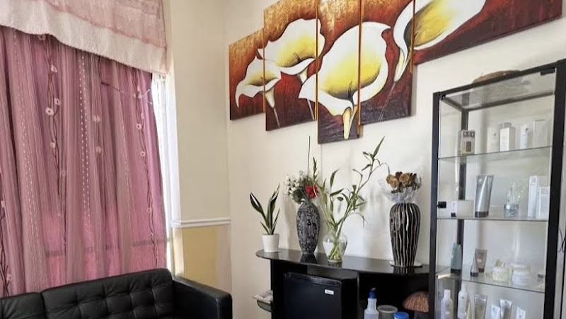 Orchid Spa Massage 4