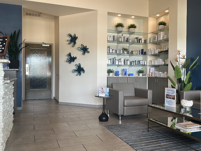Hand & Stone Massage and Facial Spa 3