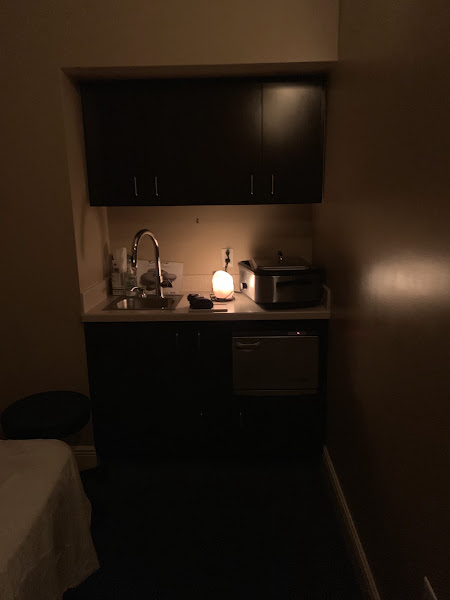 Hand & Stone Massage and Facial Spa 5