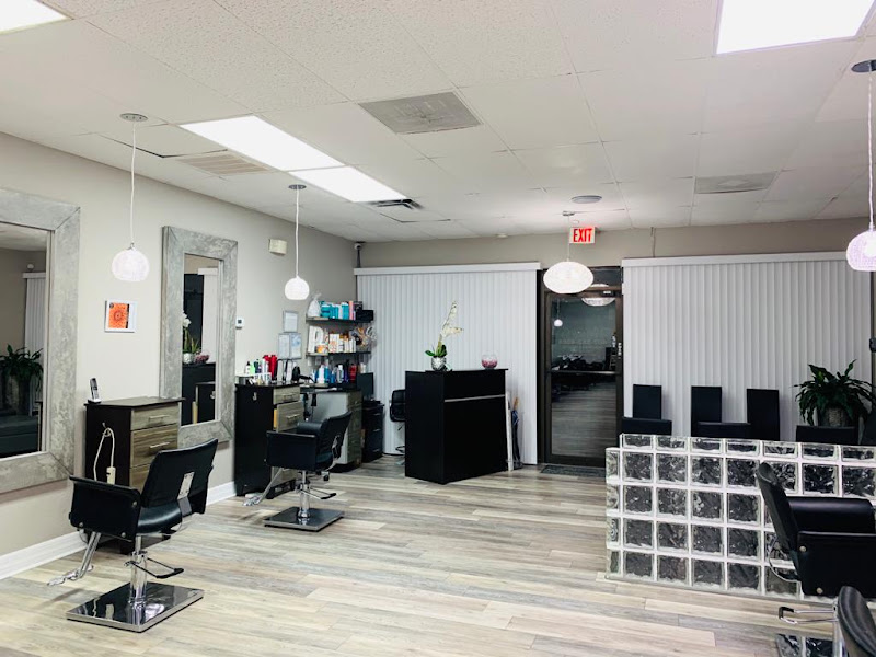 R Salon & Spa Salon 4