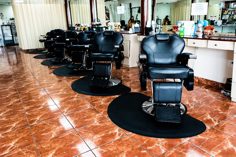 Apna Andaaz Beauty Salon 3