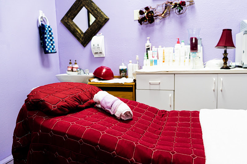 Apna Andaaz Beauty Salon 4