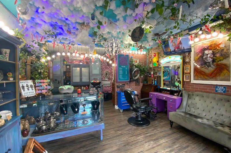 Shine the 2nd Salon Ivanhoe Village 3