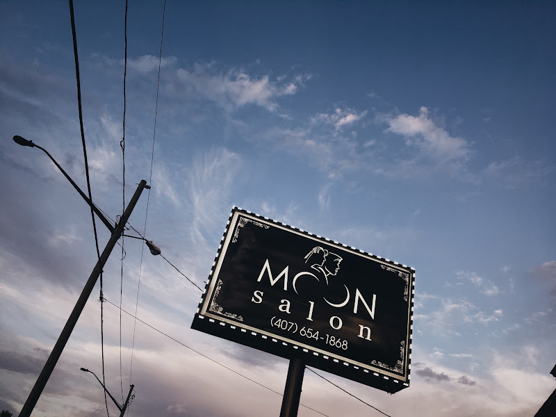 Moon Salon 4