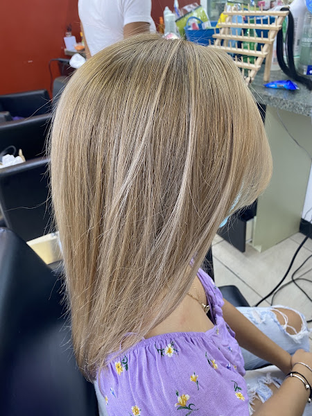 Twin Zone Hair Salon 3