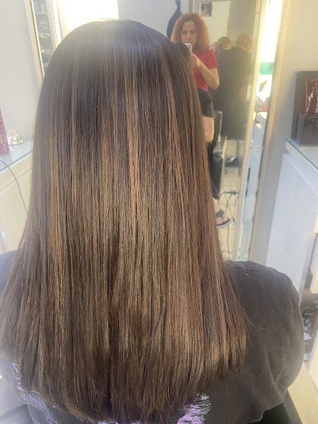 Twin Zone Hair Salon 5