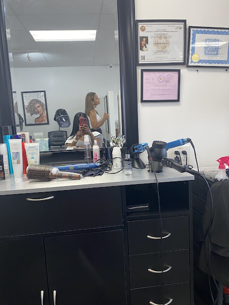 D' yea Hair Salon 4