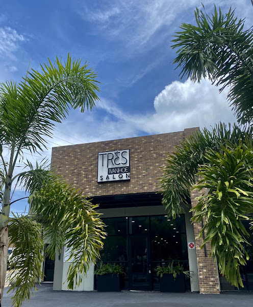 Tres Ivanhoe Salon 2