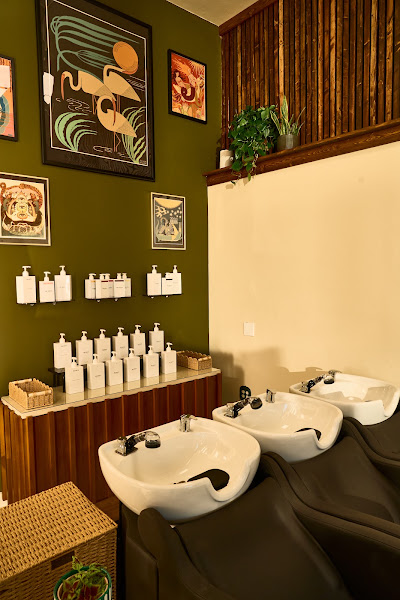 Fior Salon 3