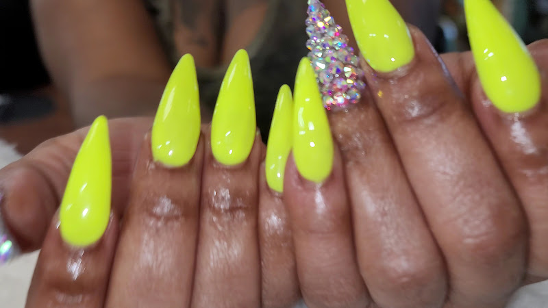 Triple Threat Salon & Suites 3