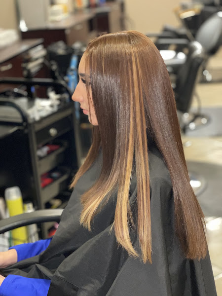 Yanna Hair Salon 4