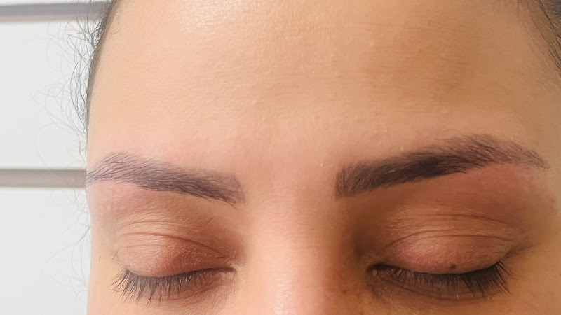 RASHMI'S THREADING SALON & BOUTIQUE 4