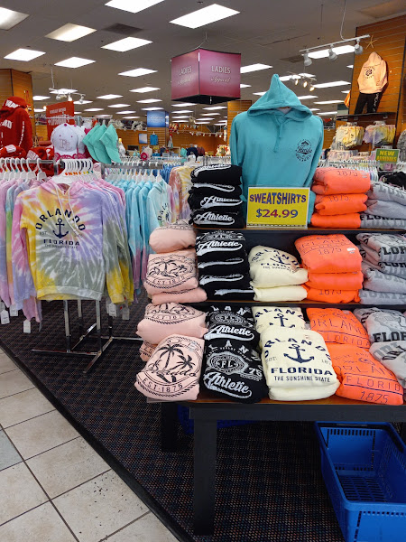 Bargain World Florida Outlet Gift Shop 5