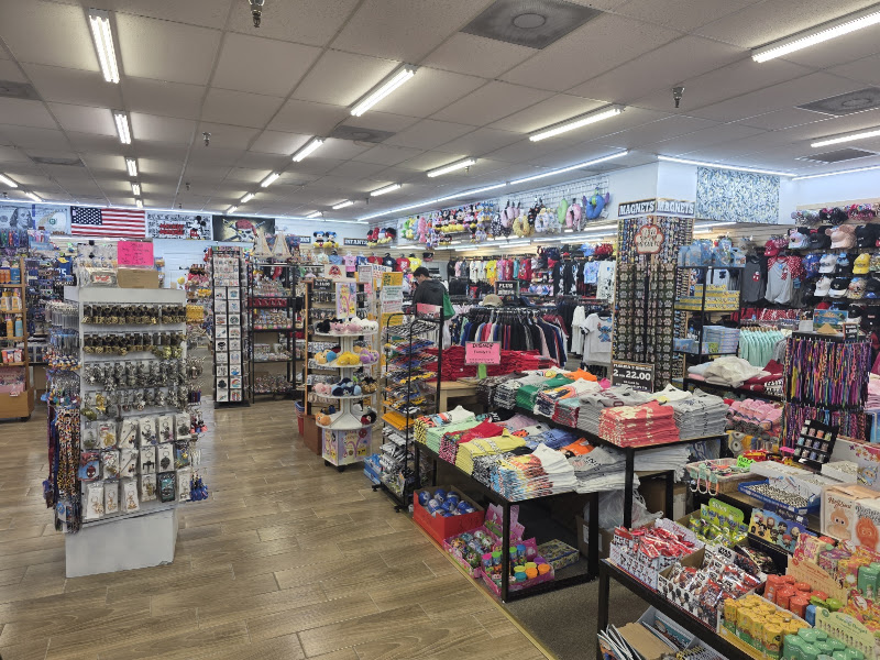 Gift Shop And Disney Gifts 4