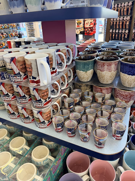Lake Buena Vista Gift Shop 5