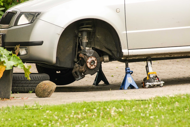 Father & Son Mobile Mechanic 2