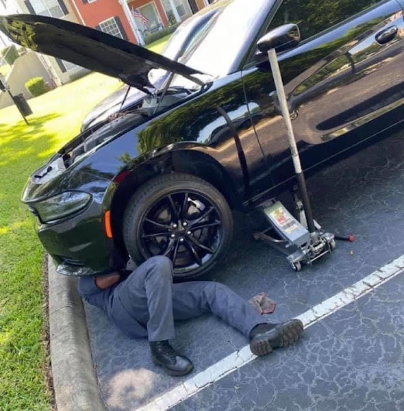 Father & Son Mobile Mechanic 3