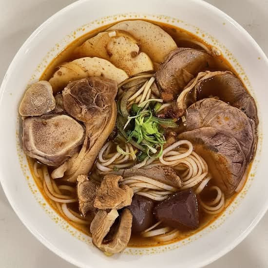 Bun Bo Hue Kitchen 5