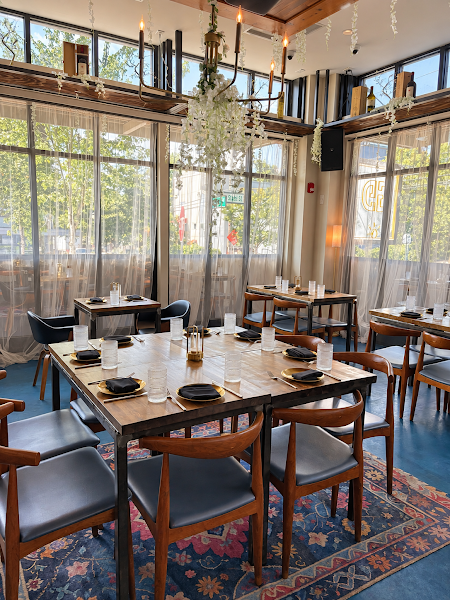 Girl Diver | Atlanta's New-Mediterranean Cuisine!