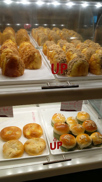 Sweet Hut Bakery Cafe 3