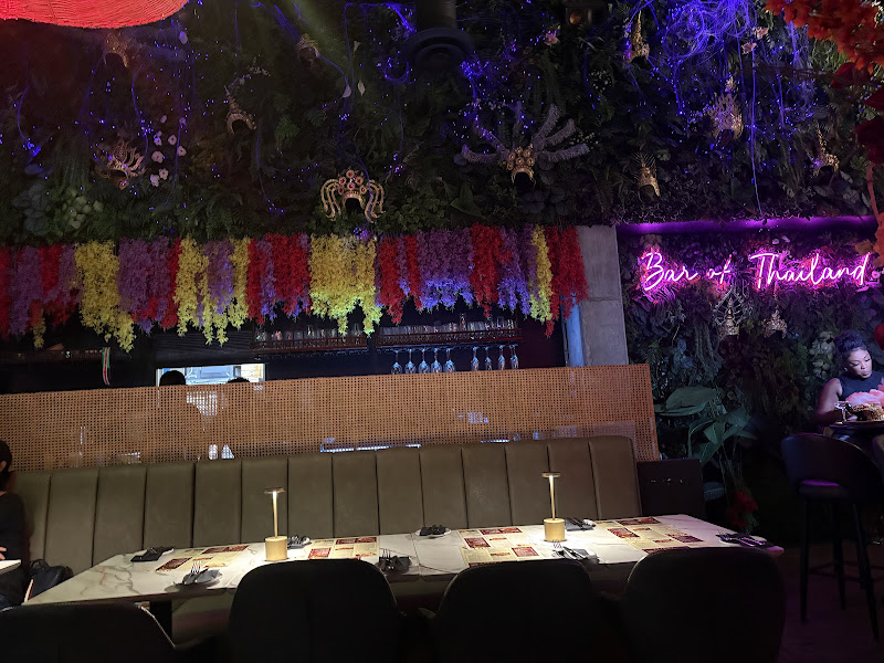 B.O.T (Bar of Thailand) 4