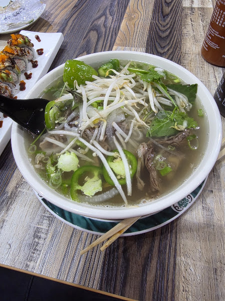 ATL sushi hibachi and pho (Thai Chinese Pho Hibachi sushi ) 4
