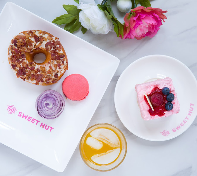 Sweet Hut Bakery & Cafe 5