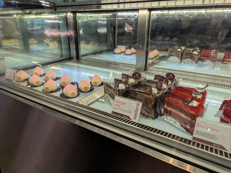 Sweet Hut Bakery & Cafe 4