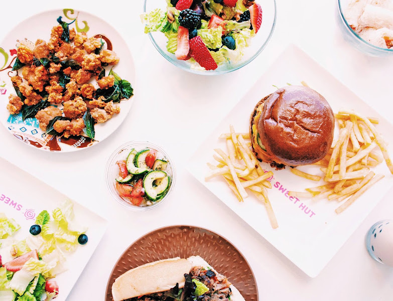 Sweet Hut Bakery & Cafe 5