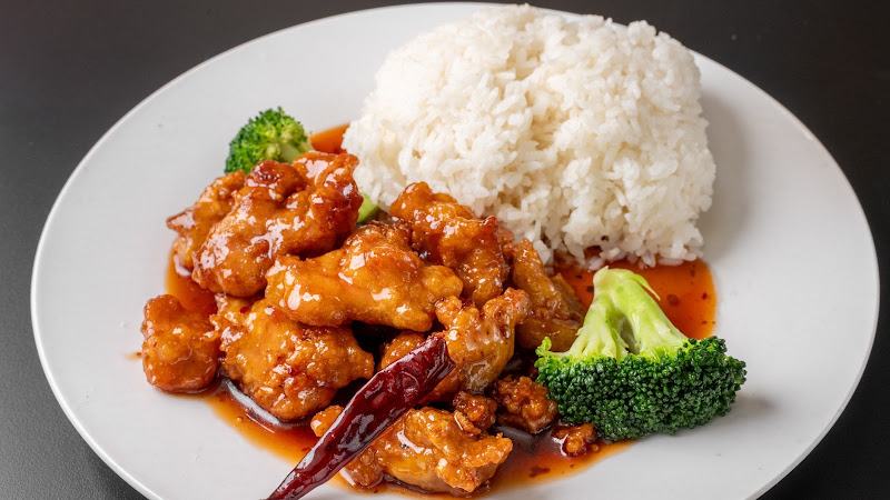 General Tso's Restaurant & Catering 4