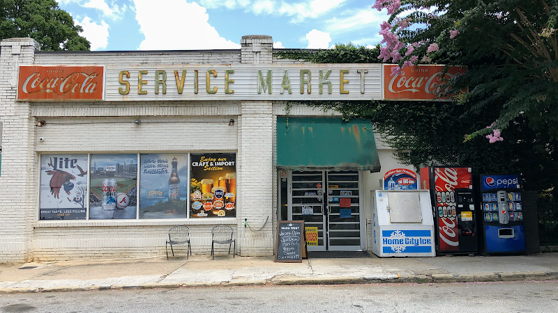 L & M Market 3