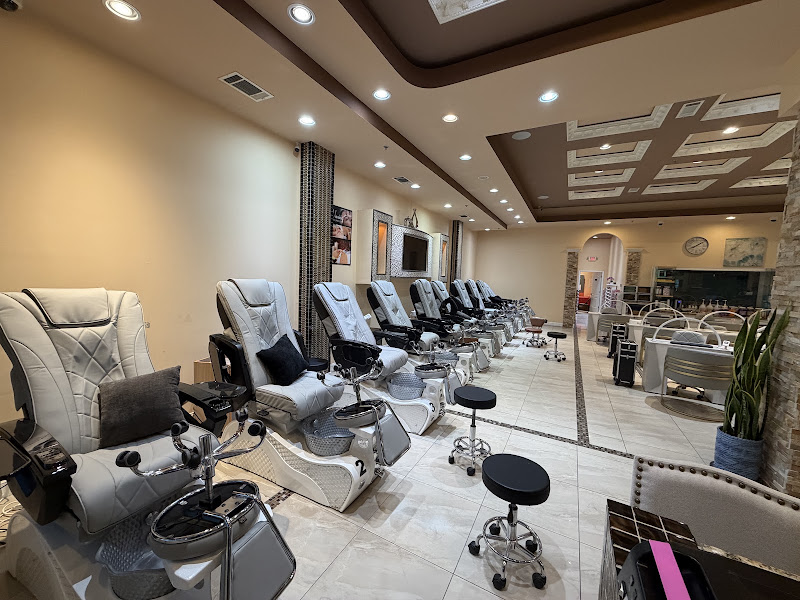 2V Nail Lounge 5