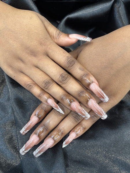 Lush Nail Bar Grant Park 2