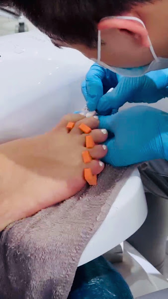 Vanity Nail Bar 3