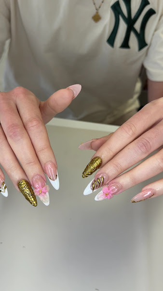 LifeStyle NAILS & LASH BAR Buckhead 3