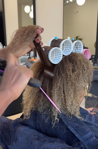 Lily International Salon