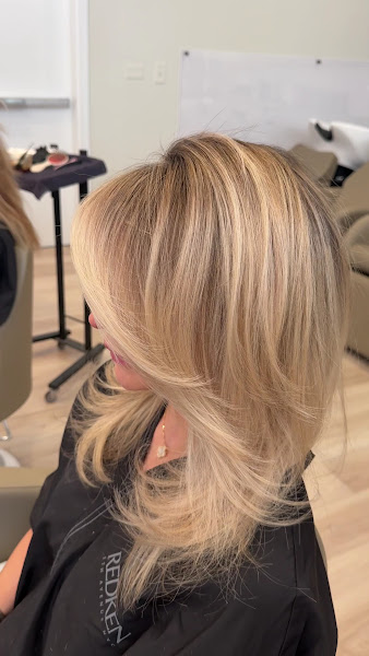 J Gold Salon 3