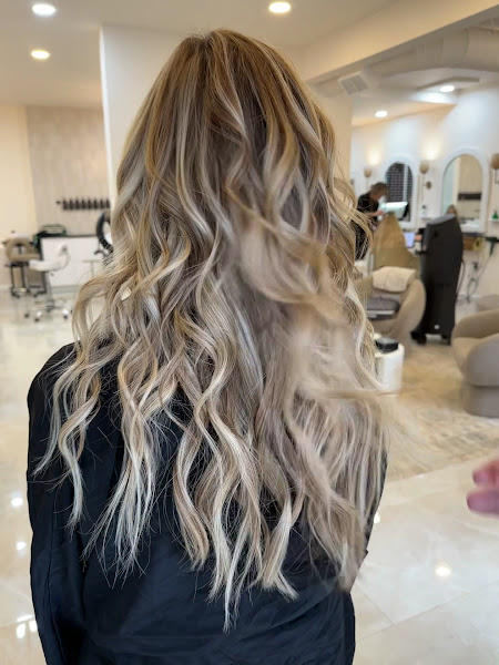 GROW Hair Lounge 3