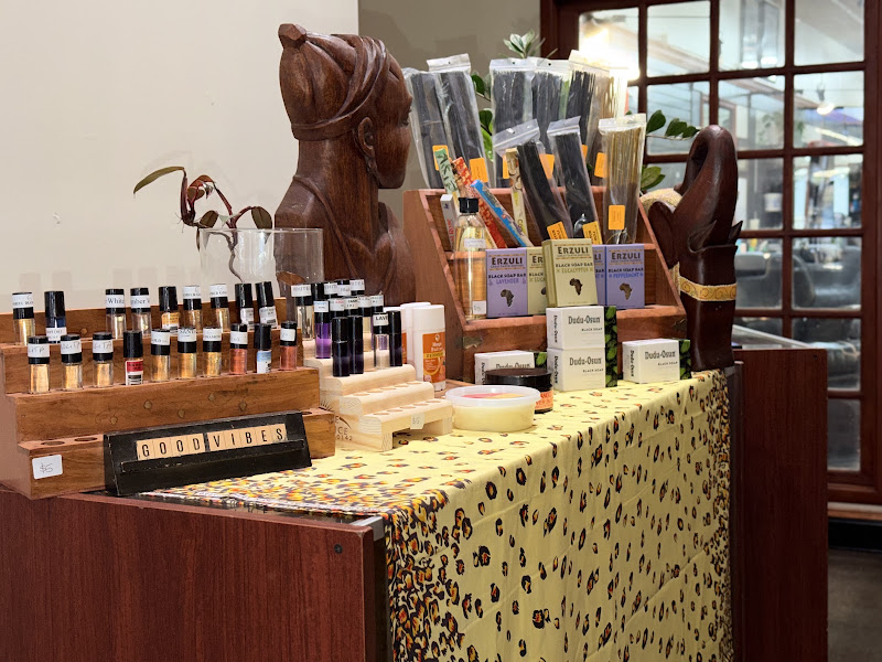 ROYAL CROWN BARBERSHOP & NATURAL HAIR SALOON 5