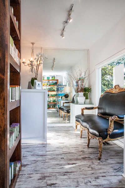 White Salon and Spa