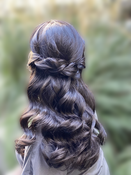 Salon Red 5